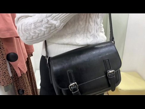 ❤️ Publiekelijke masturbatie van jonge teef FeralBerry met een dildo in de paskamer Porno at nl.fullpornercom.ru